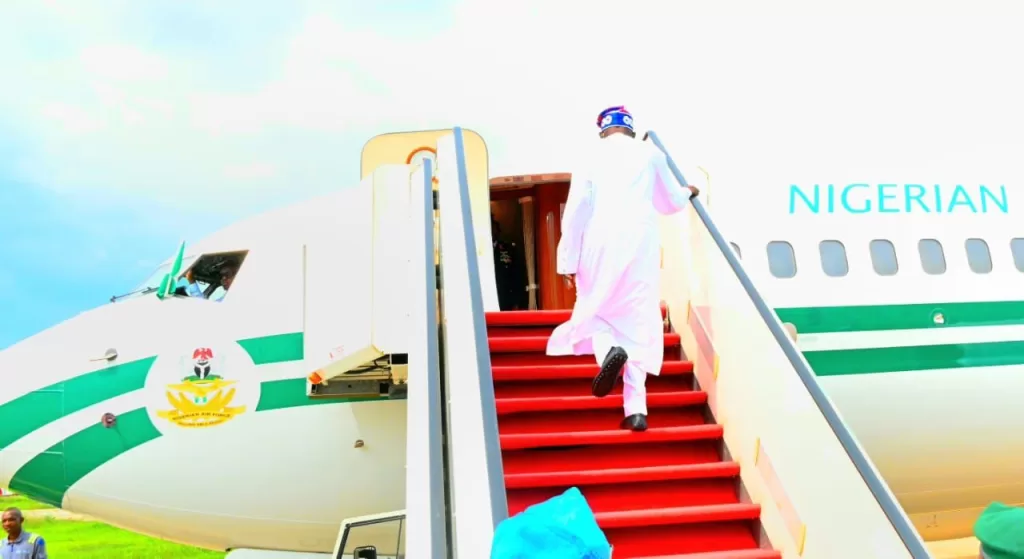 Tinubu-Departs